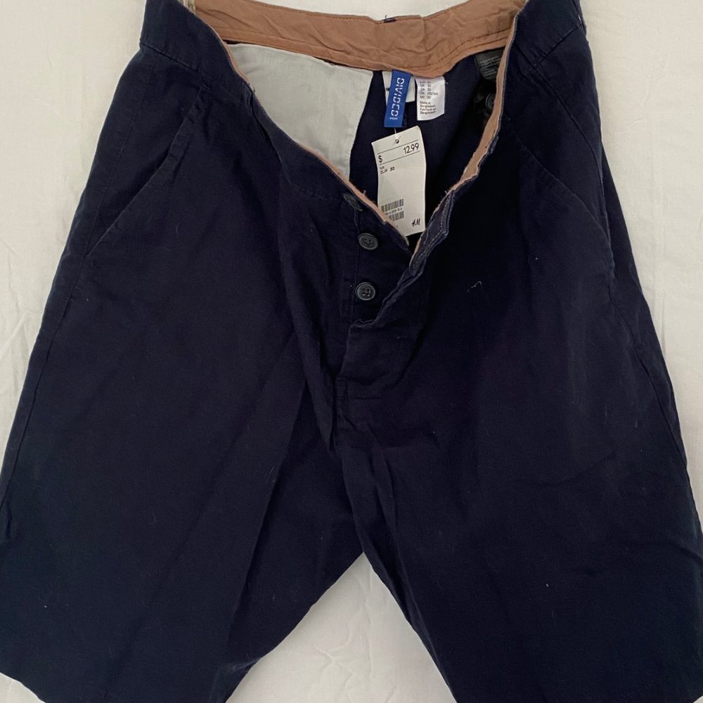 DIVIDED - Mens shorts - Size 30